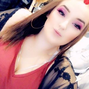 Meet your Posher, Julia